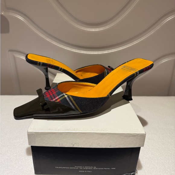 Moschino Olive Green Patent Leather and Red fabric Women's Shoes - Picture 2 of 4